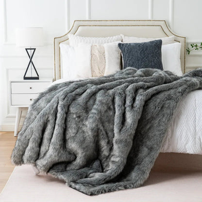 Plaid en fausse fourrure de renard