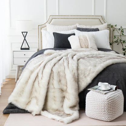 Plaid en fausse fourrure de renard