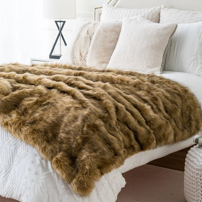 Plaid en fausse fourrure de renard