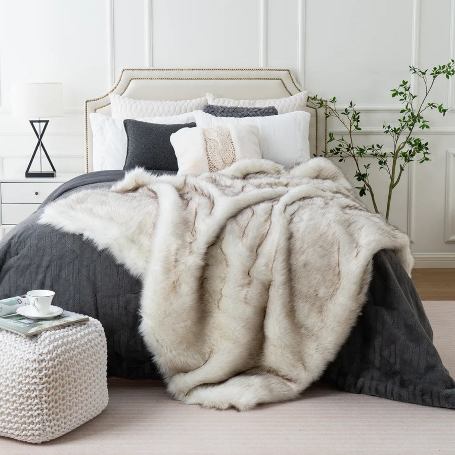 Plaid en fausse fourrure de renard